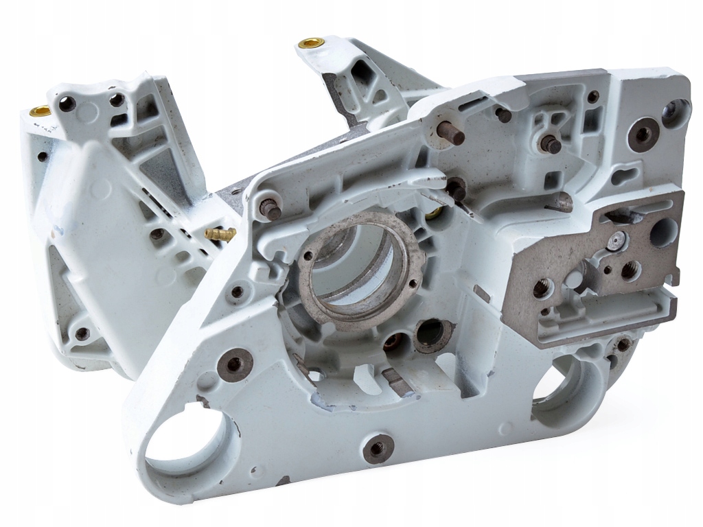 KARTER OBUDOWA SILNIKA DO STIHL MS260 024 026