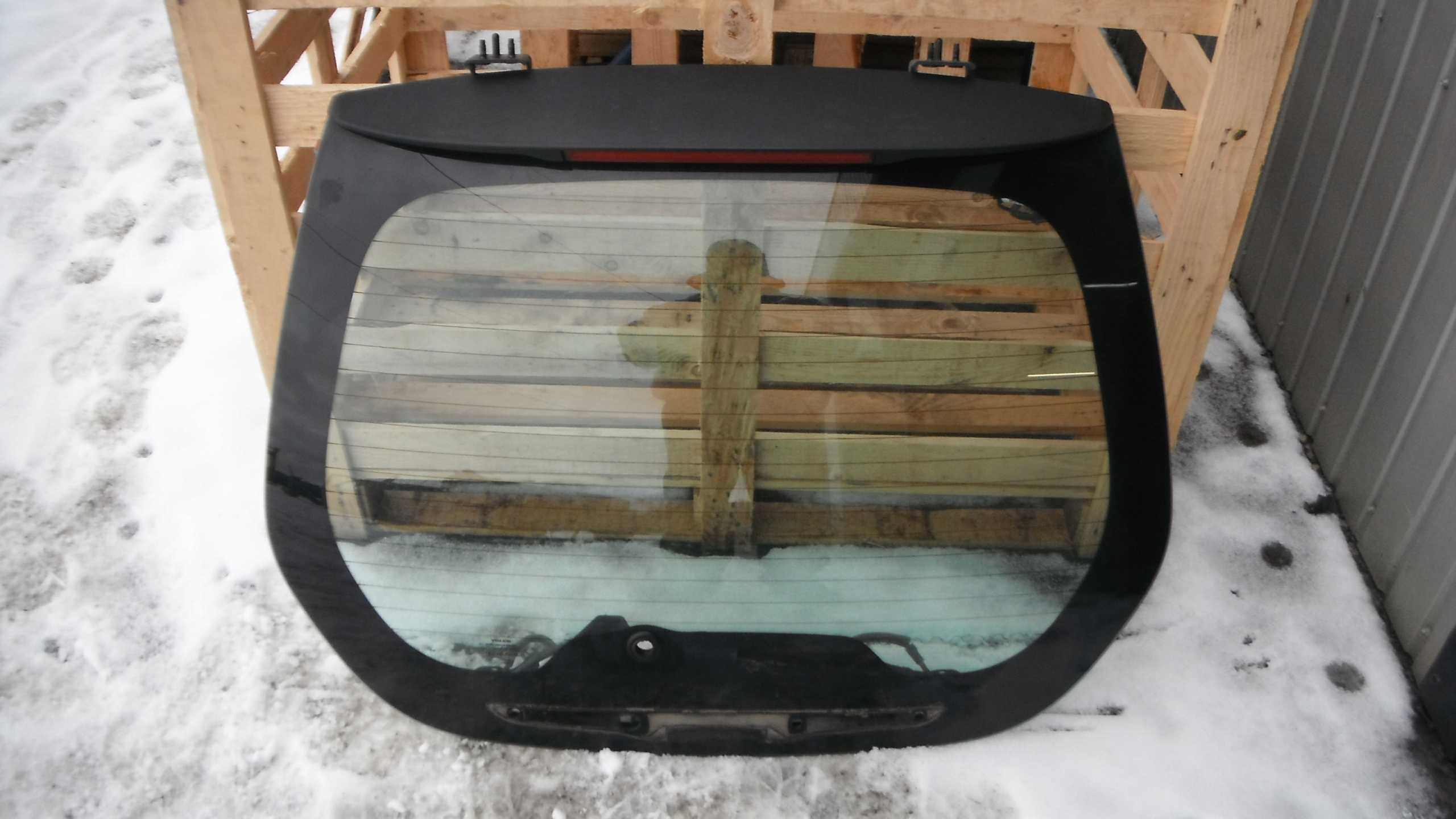 VOLVO C30 06-12 SZYBA TYLNA - KLAPA - SPOILER - TRZECI STOP