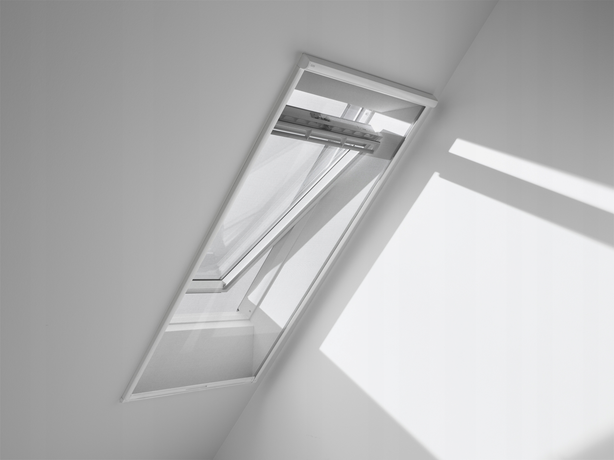 

Moskitiera Velux Zil MK06 76,0 cm x 200,0 cm