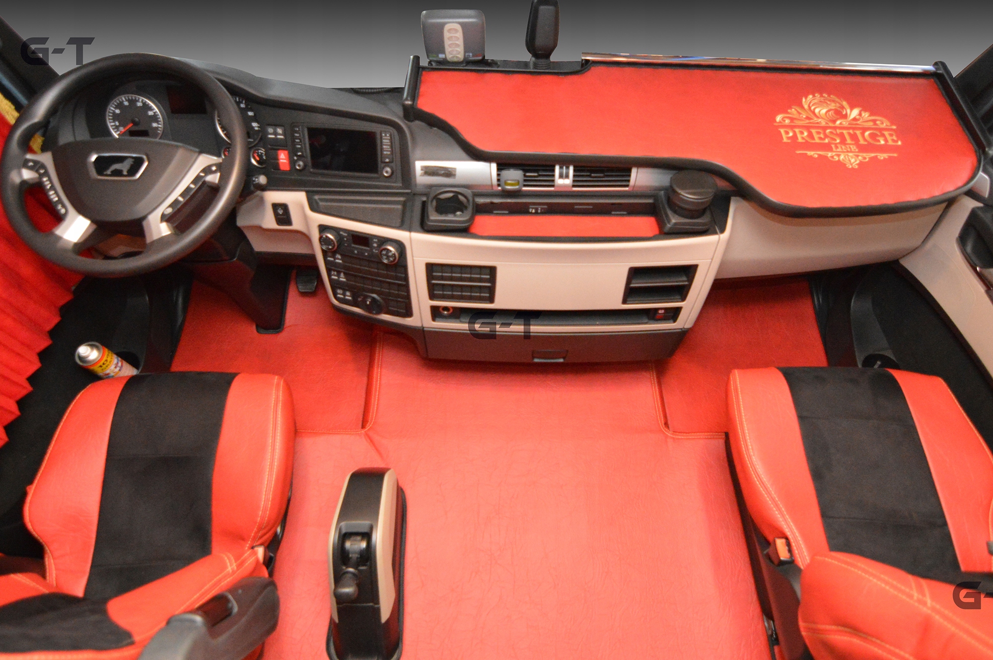 КОВРИКИ КОЖА СМОРЩЕННАЯ MAN TGX ПОСЛЕ 2007 ГОДА 2SZUF.