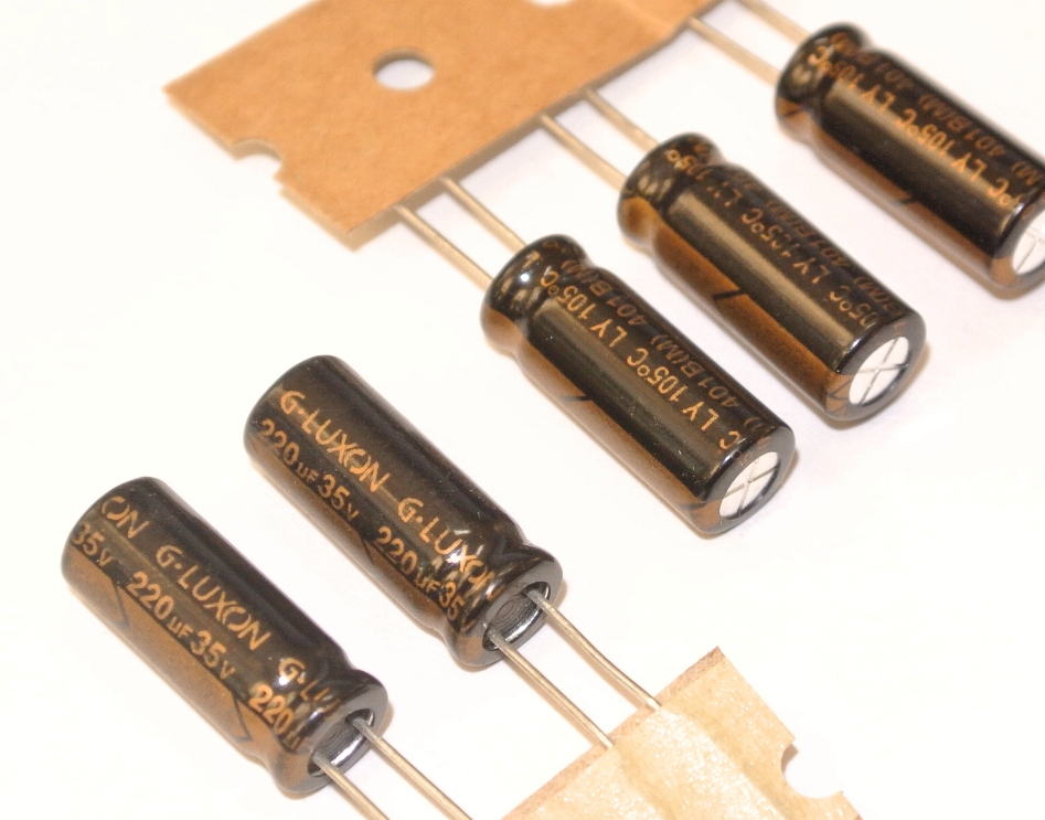 

220uF 35V 105' Low Impedance 8x20mm Luxeon _[5szt]