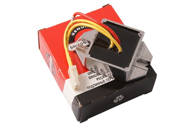Originální regulátor napětí Briggs&Stratton 845907