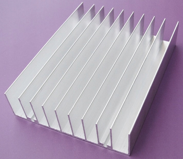 

Radiator aluminiowy R33 100x76x21,5mm