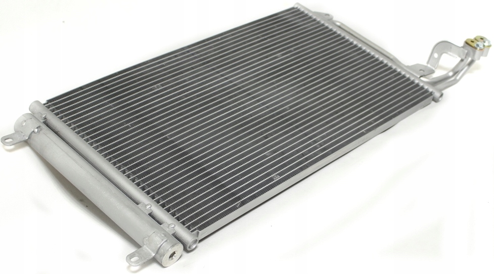 6R0820411D 6R0820411G - РАДІАТОР КОНДИЦІОНЕРА VW GOLF VII 7 POLO V 5 ' 09-