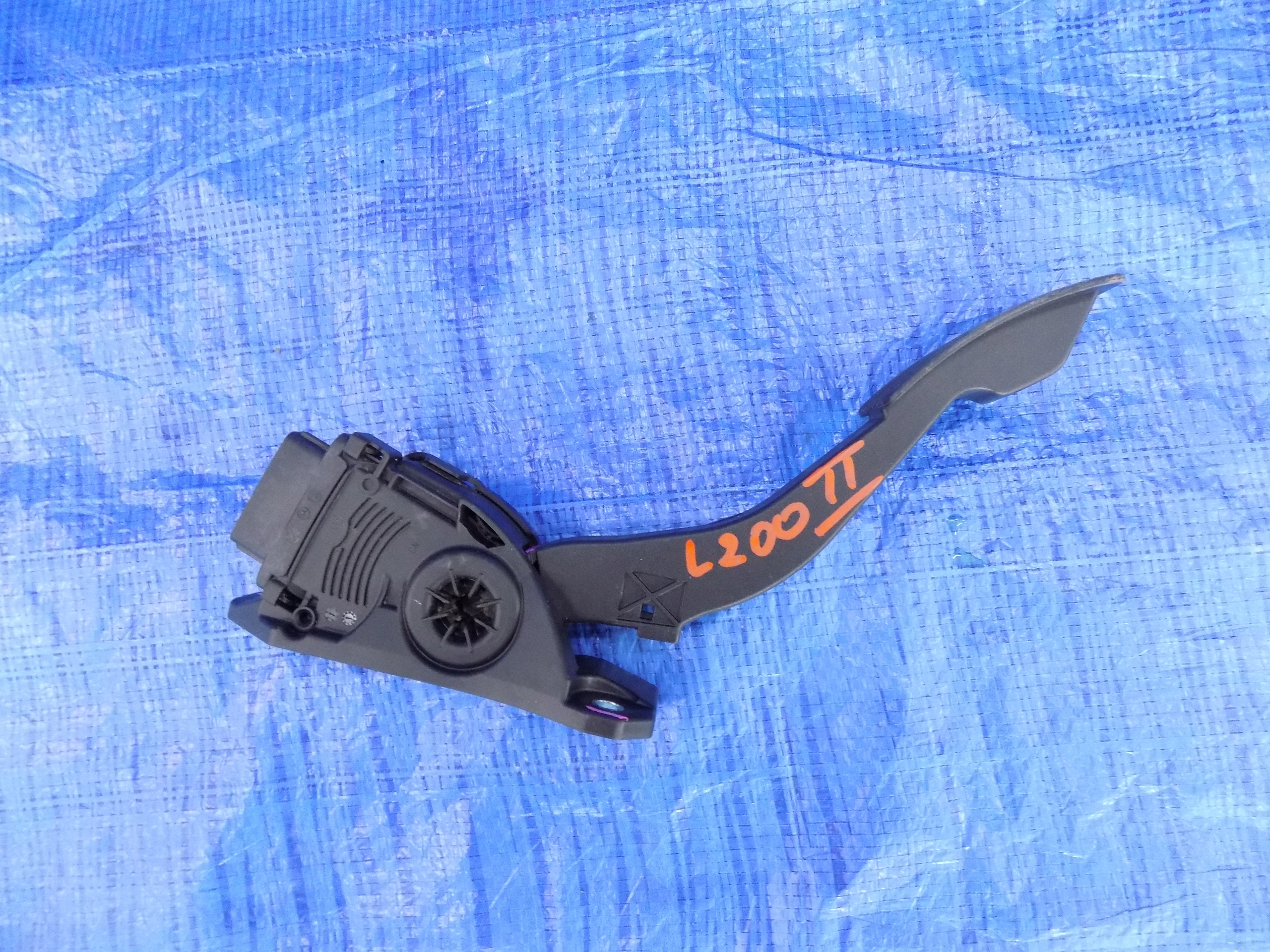 PEDAŁ POTENCJOMETR GAZU L200 II 16-19R 2,4 DiD