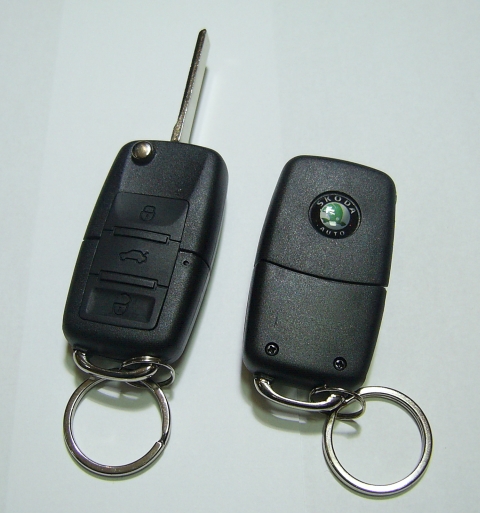 SKODA FABIA 2 2007 ZAMEK CENTRALNY 4 DRZWI PILOTY Weight with packaging 1 kg