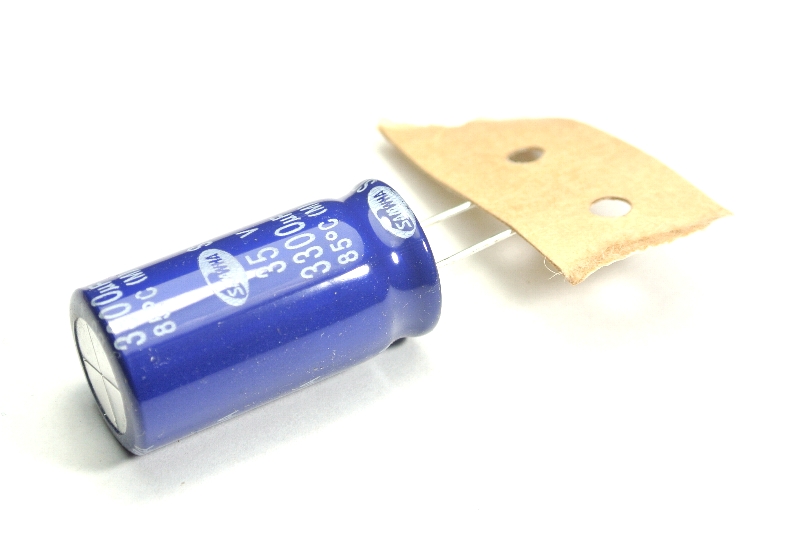 

3300uF 35V 85' Sd Samwha 16.5x32mm kond x1