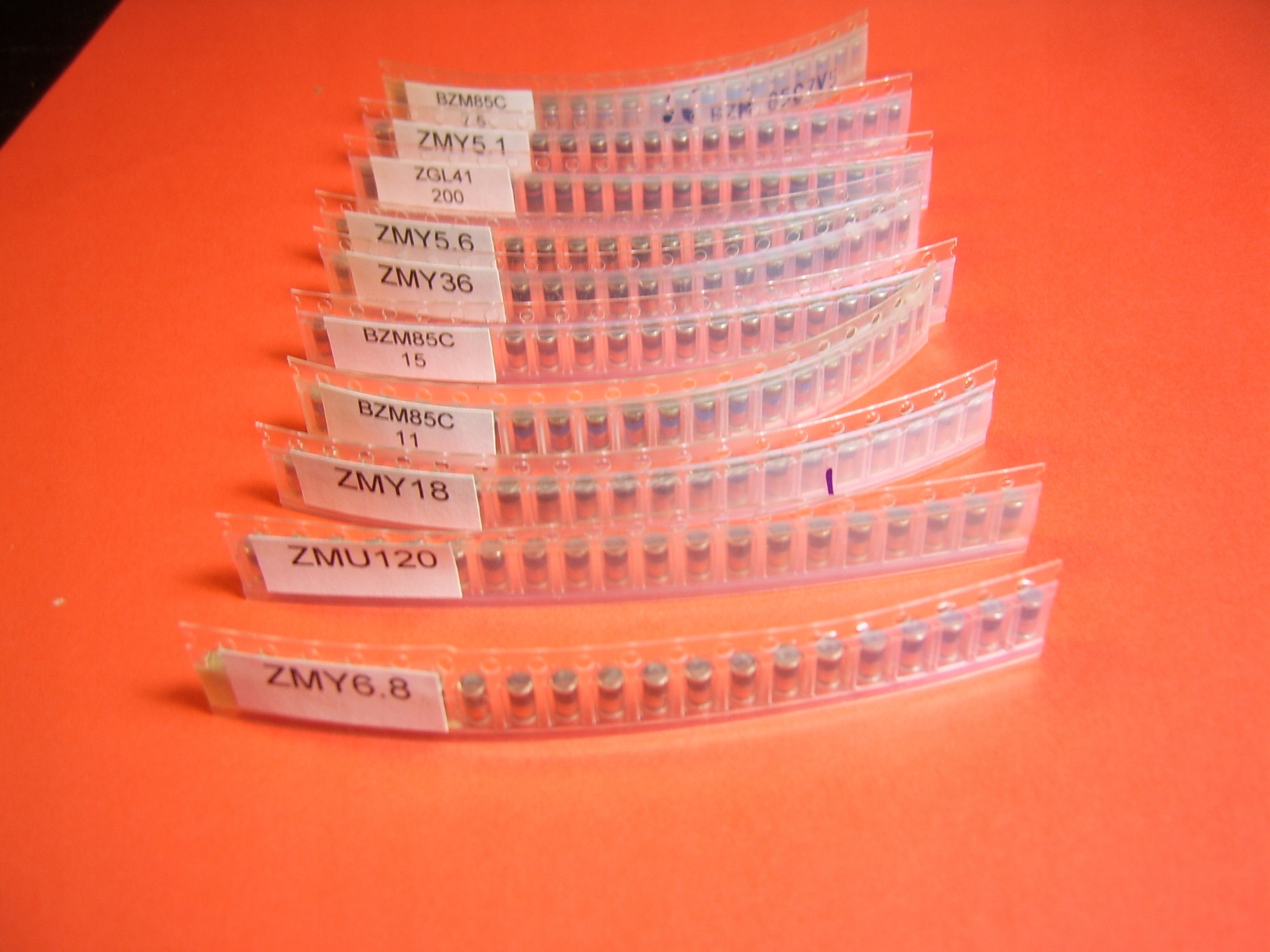 [200szt] Zestaw Diod Zenera Smd Melf 1W 10x20szt