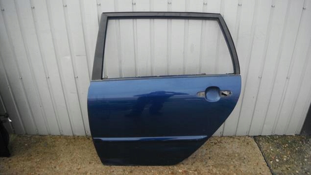 TOYOTA COROLLA E12 KOMBI 02-04 DRZWI LEWE TYLNE