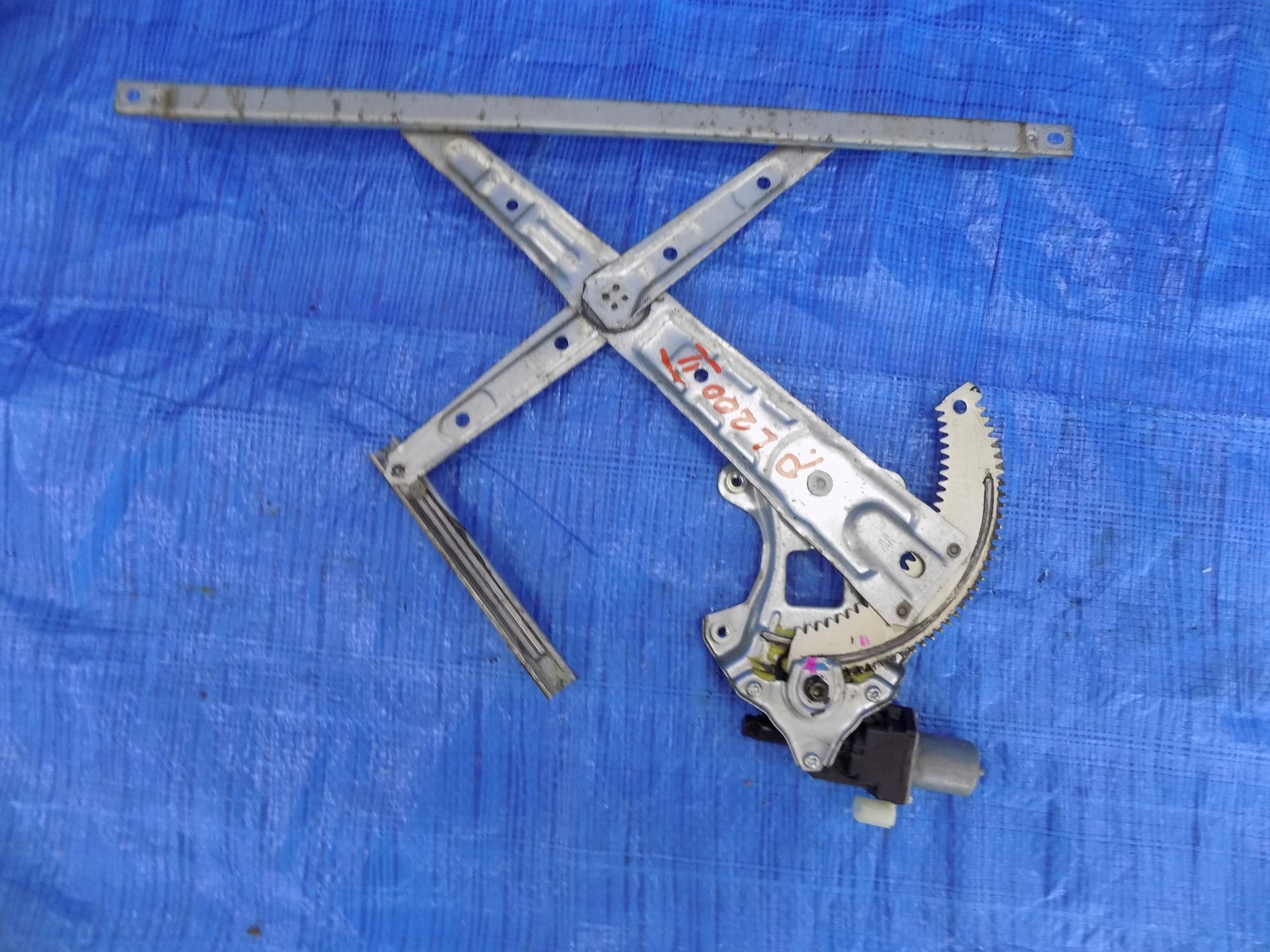 mechanism window regulator right front L200 16-19R