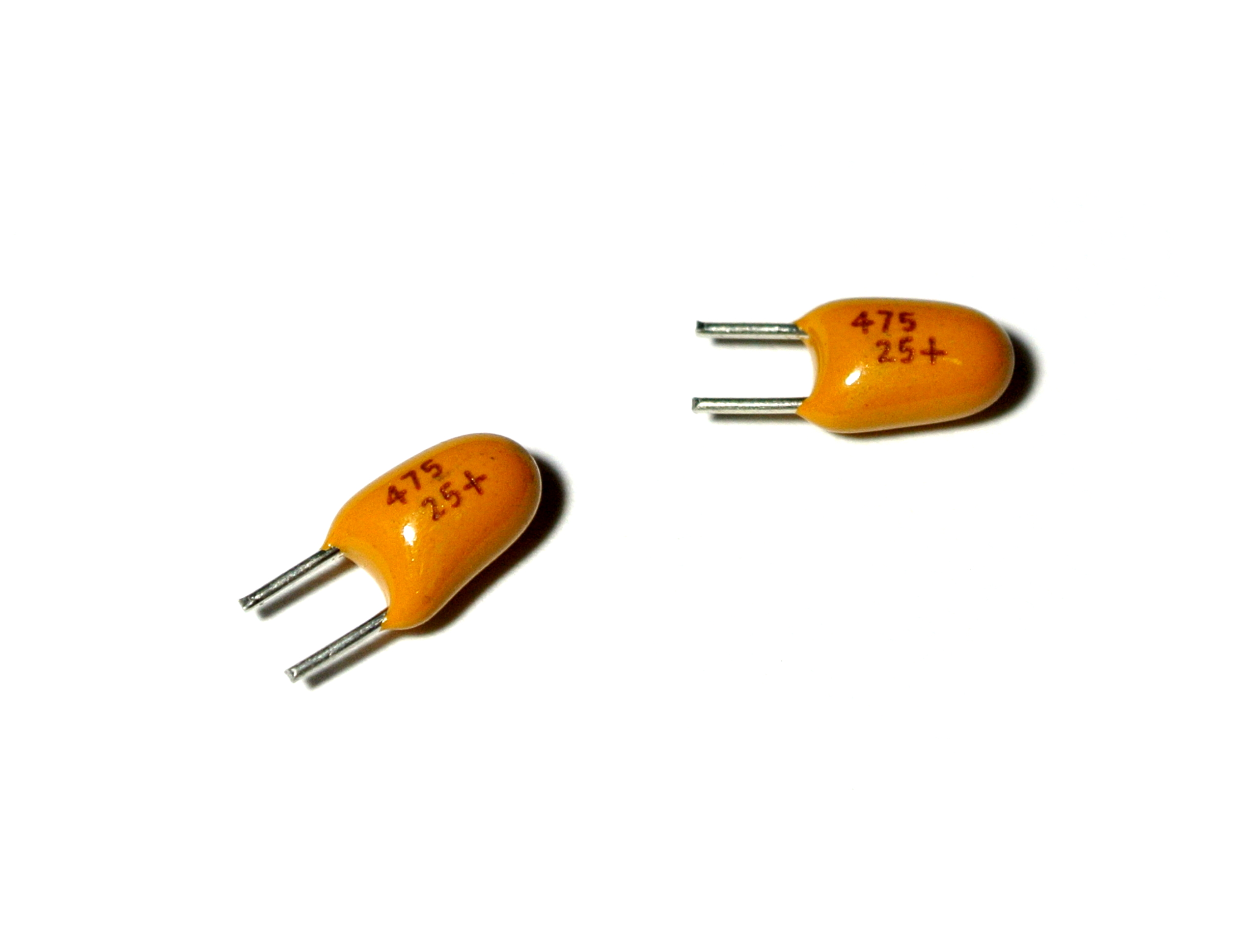

4.7uF 25V 20% tantalowy Kingtronics Tkt 5mm x 4