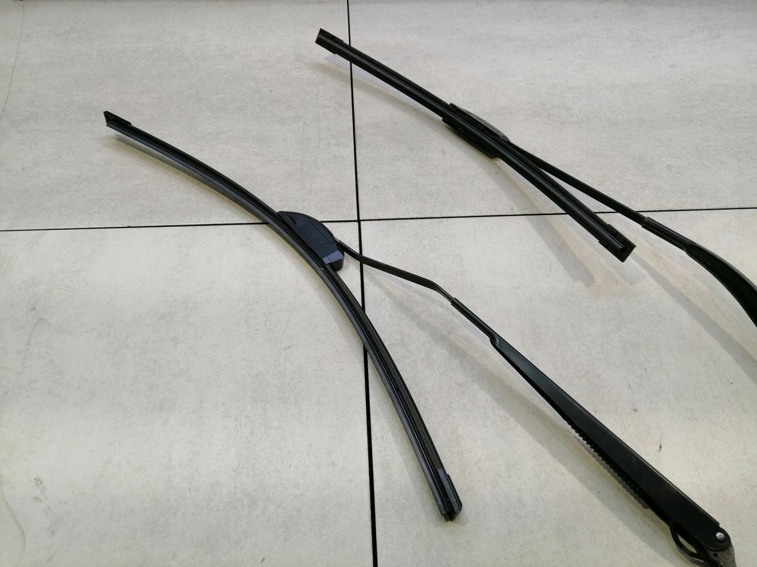 Braccio tergicristallo KOMPLET MAZDA 6 e 2.0B