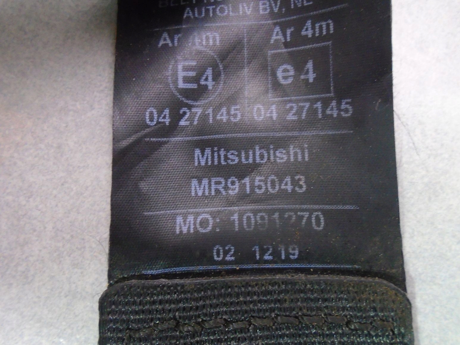 Gurten rechts heck MITSUBISHI SPACE STAR LIFT MR915043