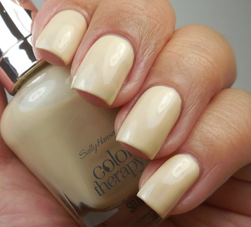 Sally Hansen Lakier Color Therapy 522 Diffused Lig Wykończenie perłowe