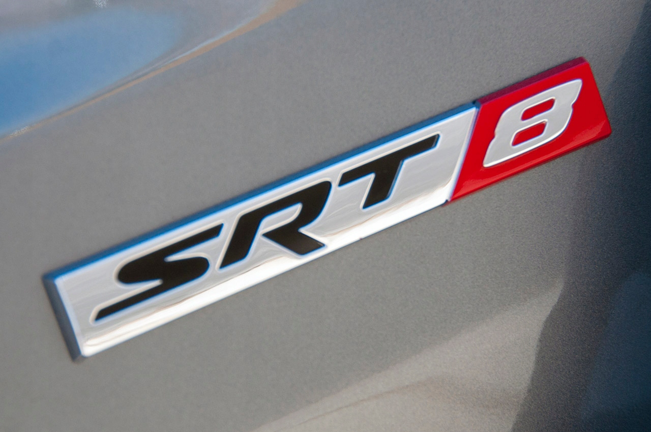392 Inaugural Edition srt8 табличка