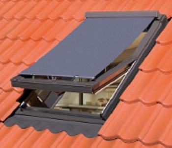 Markiza FAKRO AMZ 94x118 , 94x140, 10% prześwitu, kolor 090 kaseta RAL 7022 Kolor odcienie szarości