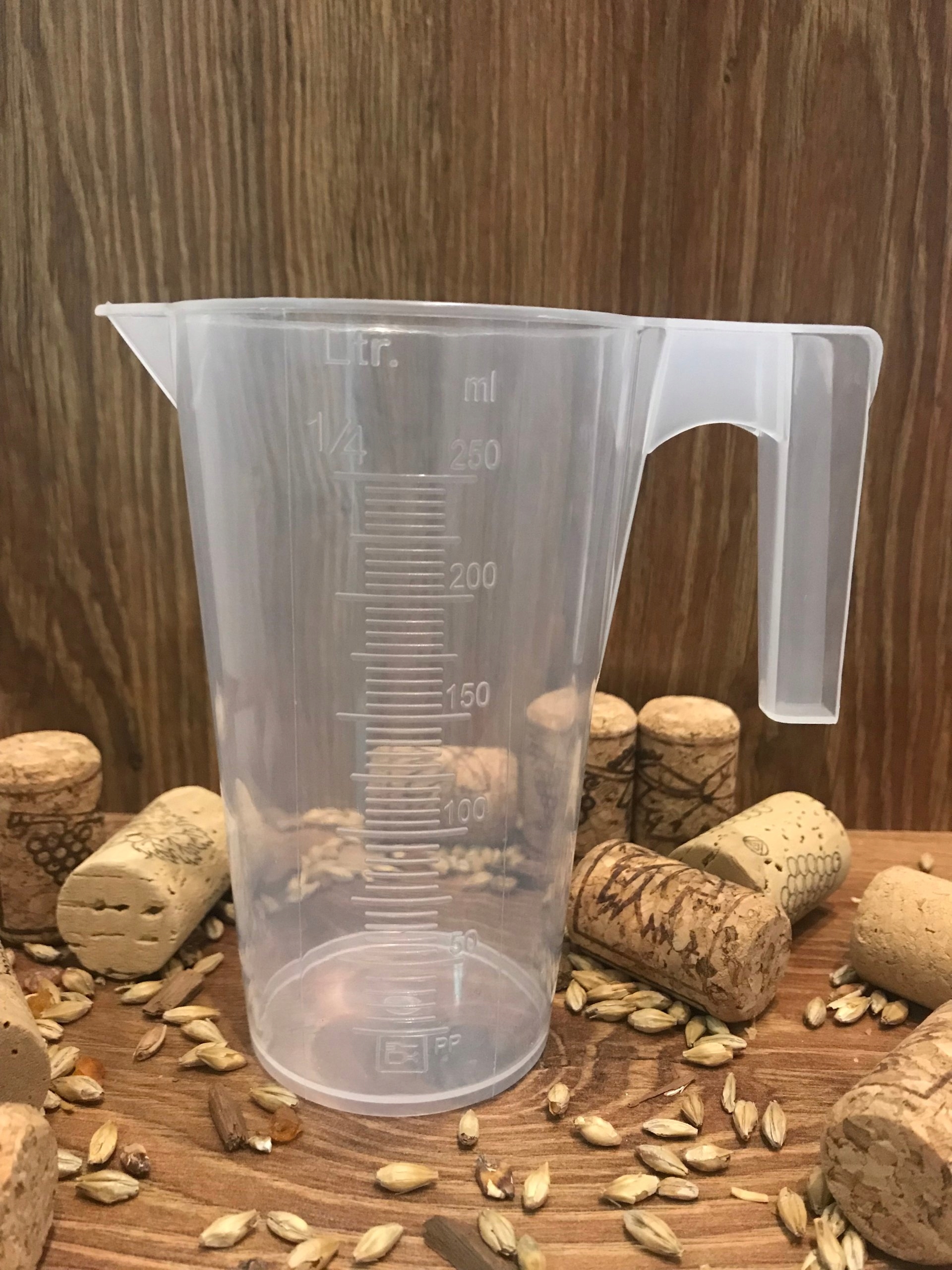 

Zlewka Pp 250ml z wylewem uchwytem skala tłoczona