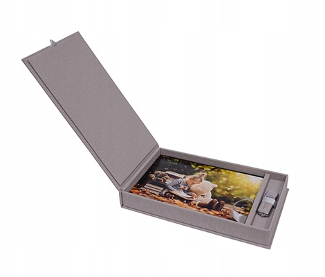 

Pudełko na 200 zdjęć 15x23 plus Grawer i Pendrive
