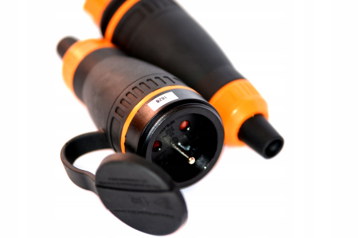 

Gniazdo gumowe 16A, IP44, ekskluzywe bezpieczne