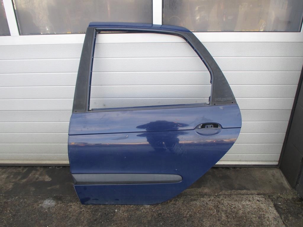 RENAULT SCENIC 1 I 96-03 DRZWI LEWY TYŁ