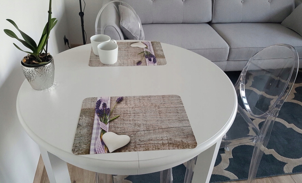 MATY MATA PODKŁADKI STOŁOWE OCHRONNE NA STÓŁ POD TALERZ WODOODPORNE LAWENDA Typ podkładka (mata)