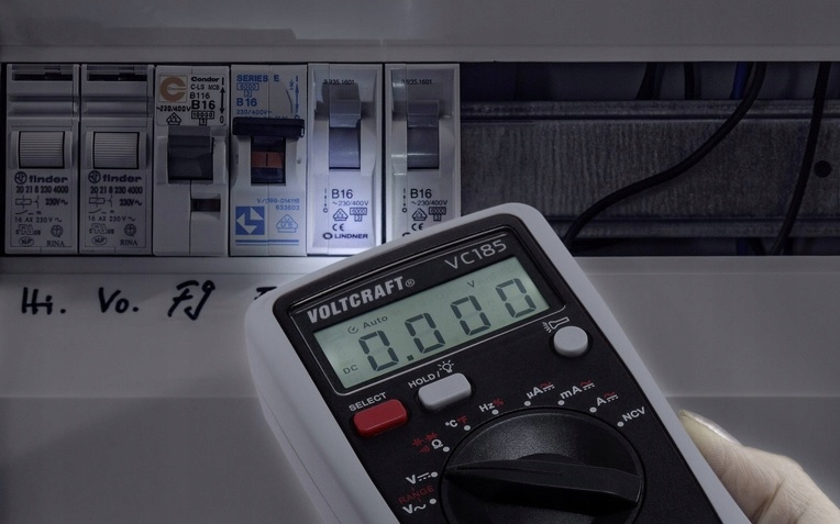 MIERNIK MULTIMETR VOLTCRAFT VC185 SONDA AUTOZAKRES Rodzaj wyświetlacza LCD