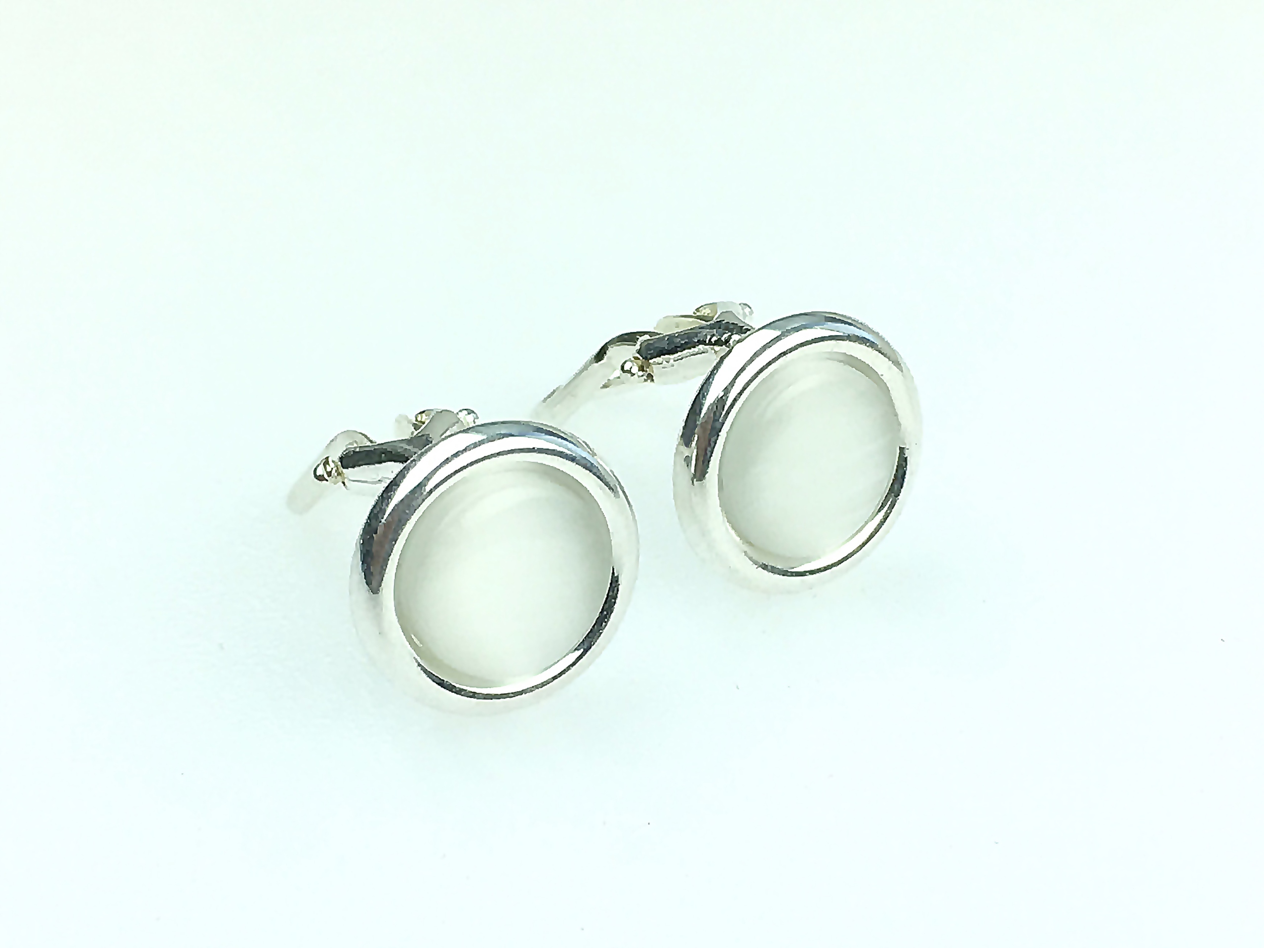 

klipsy srebrne srebro białe kocie oko eleganckie