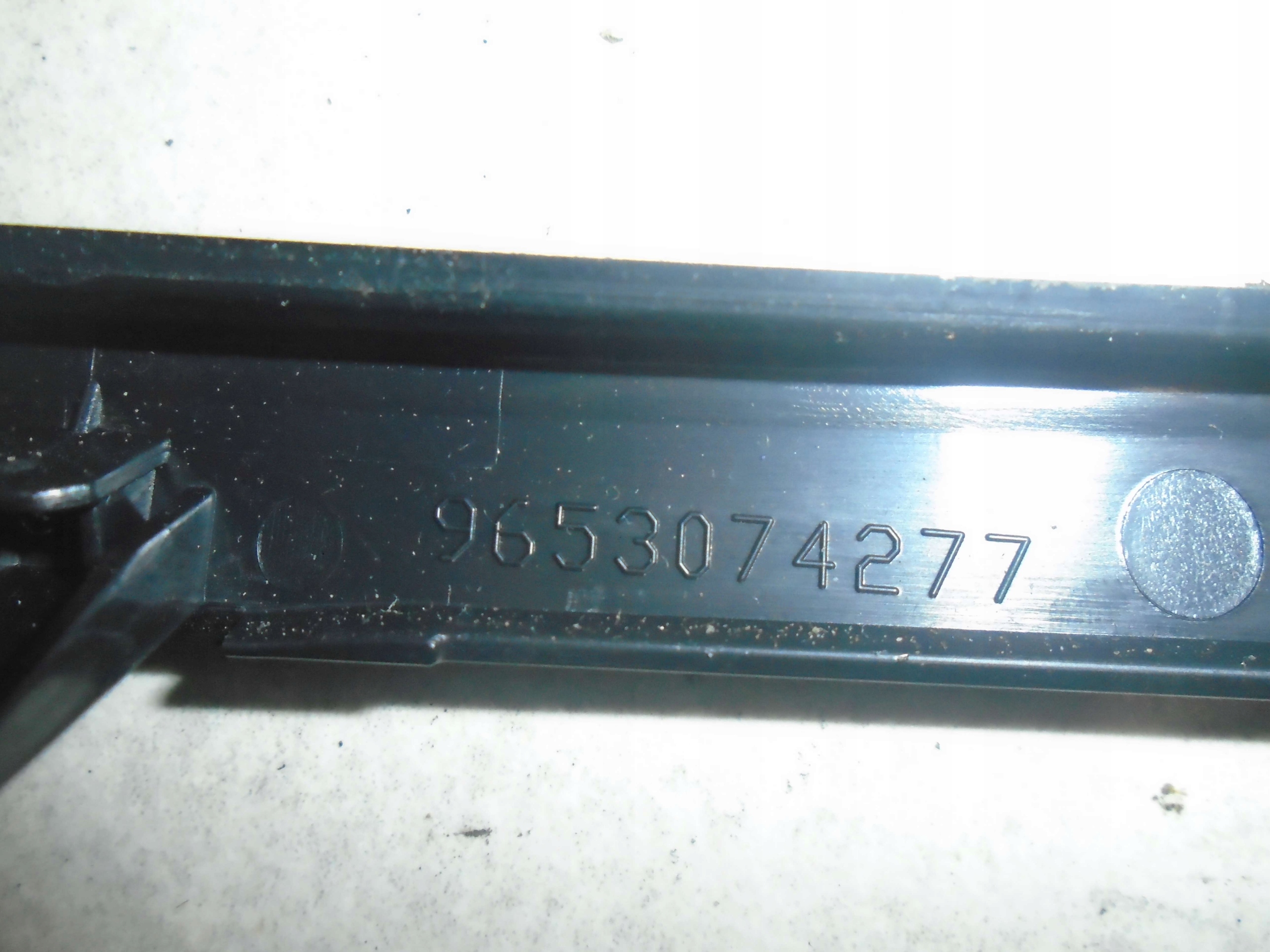 рамка консоли CITROEN C3 1.1 9653074277