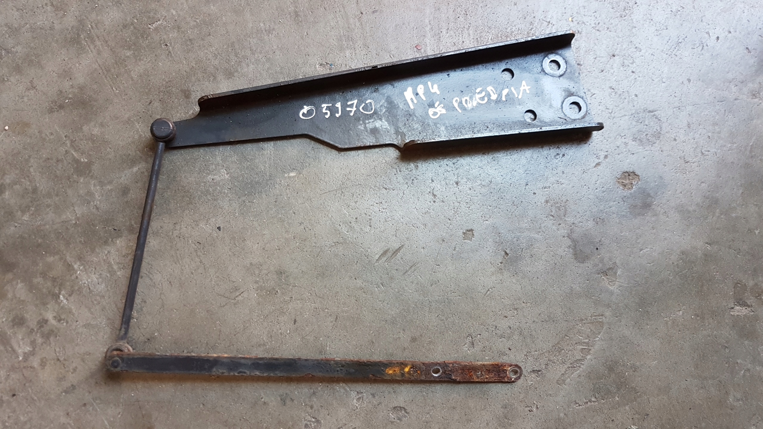 ACTROS MP4 КРОНШТЕЙН ДАТЧИКА ВИРІВНЮВАННЯ ОСІ