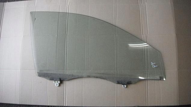 COROLLA E12 SEDAN KOMBI 02-04 SZYBA PRAWY PRZÓD