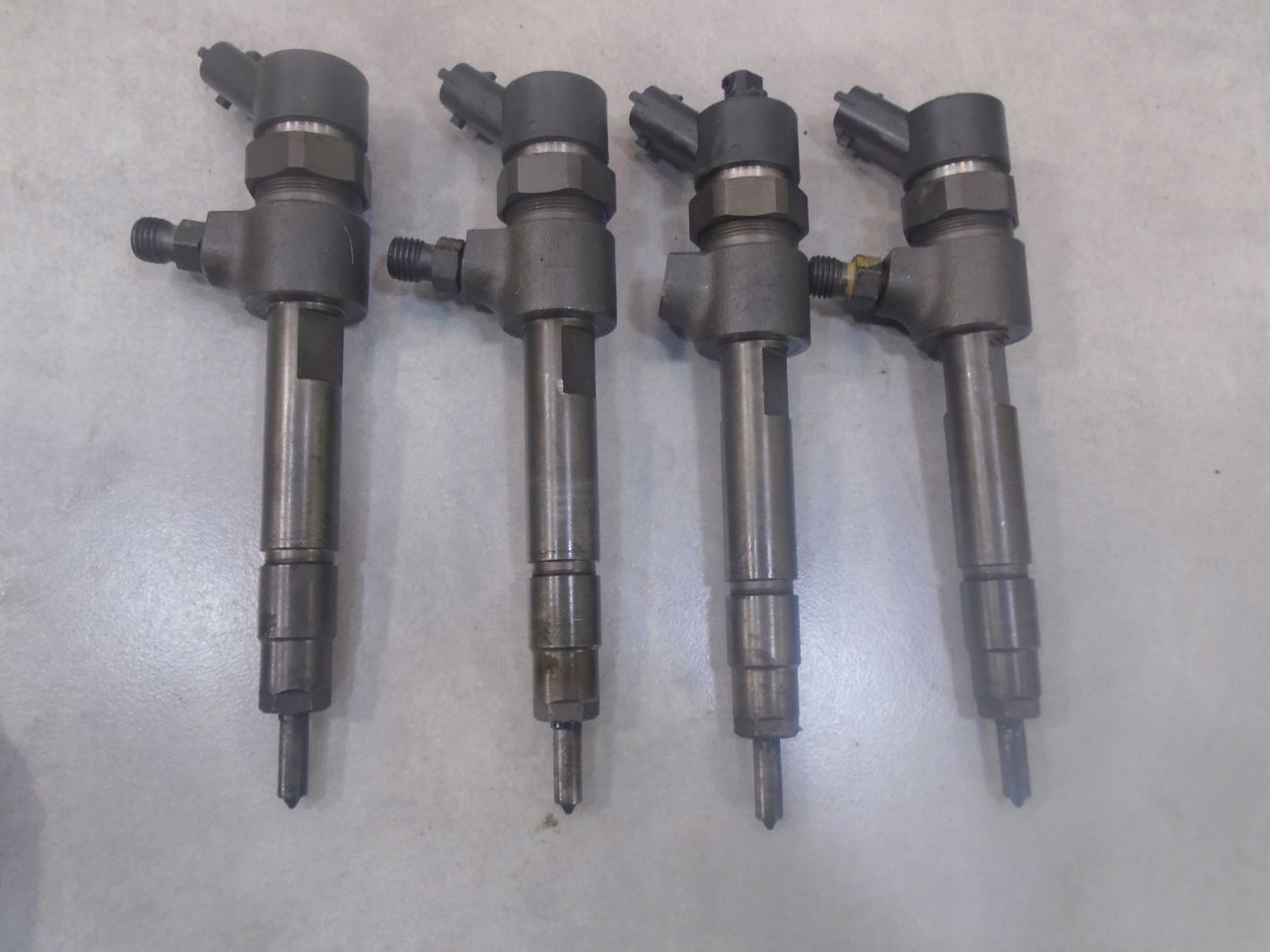 injector FIAT STILO 1.9 JTD 0445110002