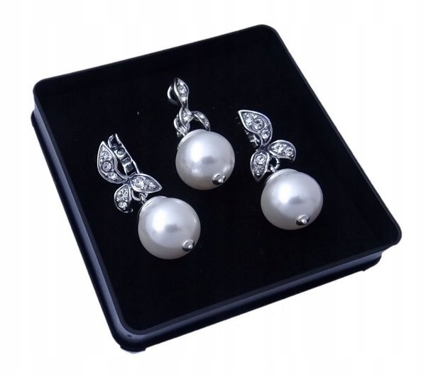 

Komplet Biżuterii Srebrnej Z Piękną Duża Perłą.