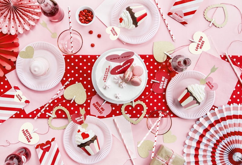 Słomki papierowe J RÓŻOWE PASKI na roczek urodziny Marka Party Deco