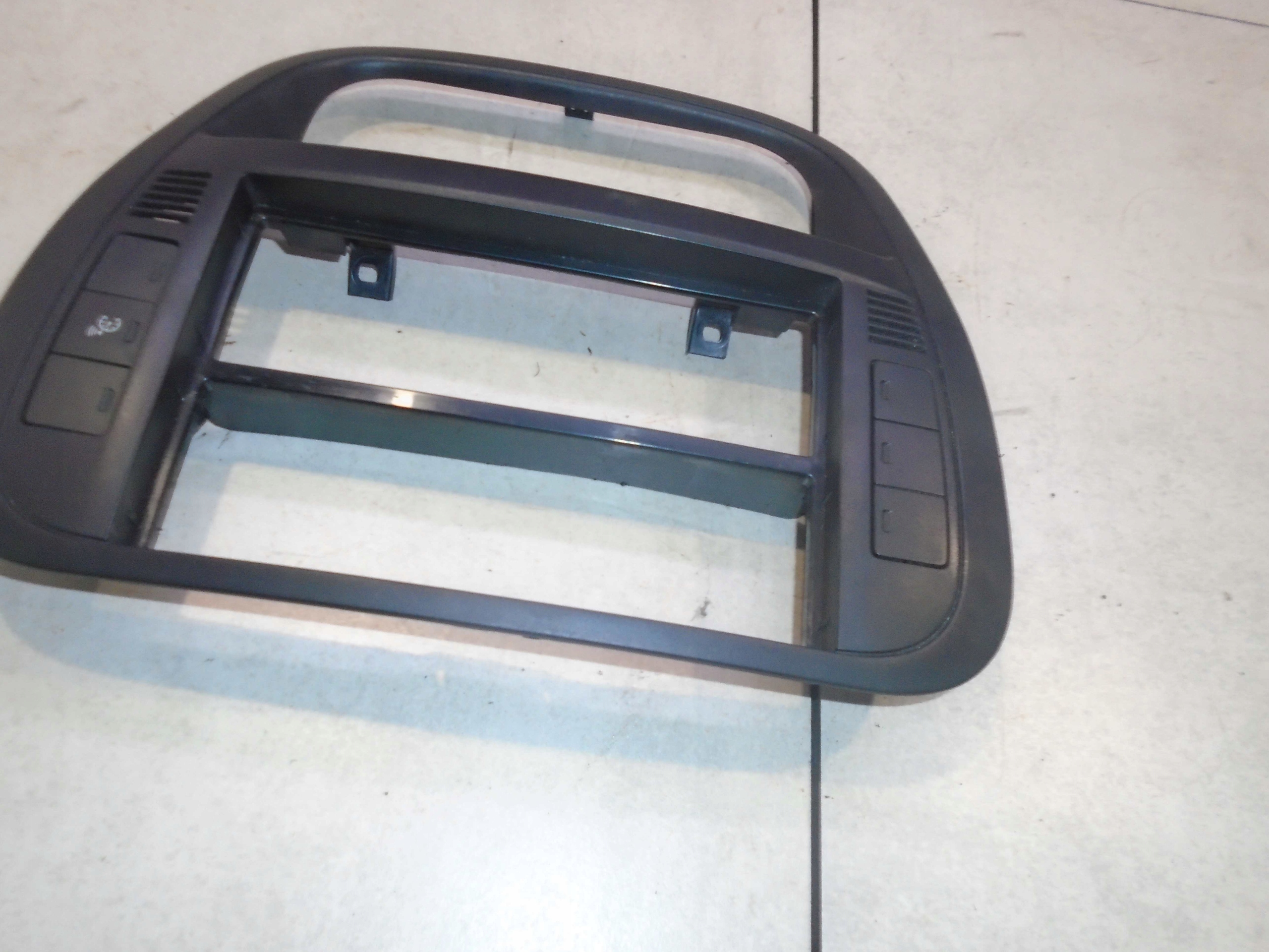 рамка консоли CITROEN C3 1.1 9653074277