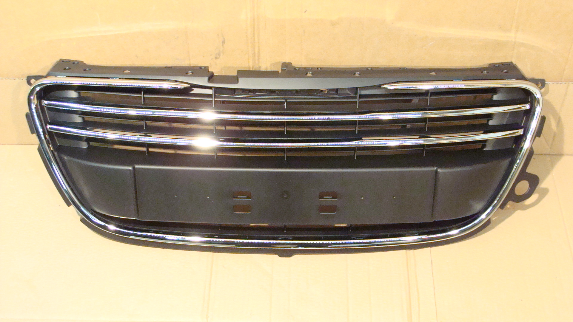 PEUGEOT 508 201014r GRILL CHROM ATRAPA CHŁODNICY