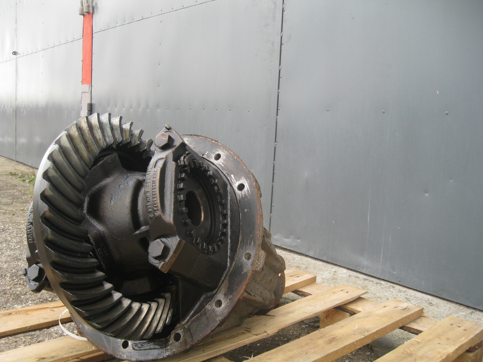 Ман тгс межосевой дифференциал. Дифференциал ман. Дифференциал ман. Кожух дифференциала мерседес актрос. Дифференциал заднего моста - man tga.