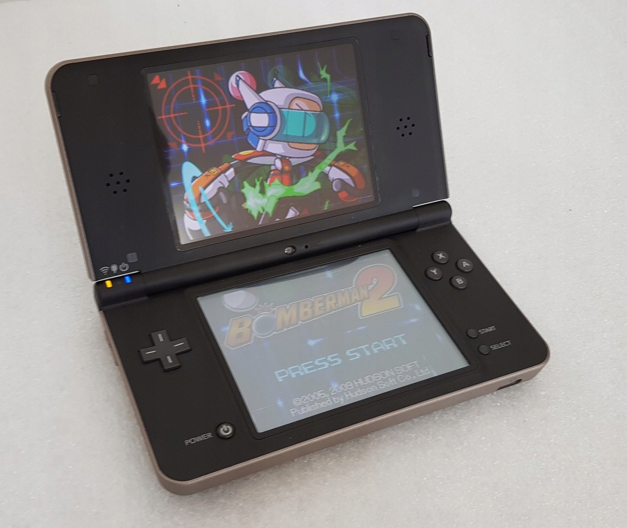 Nintendo Switch DS I Nintendo Switch 32GB | Wynajmij w Plenti! - Plenti.app