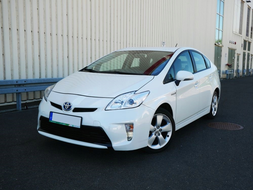 Toyota Prius Biała Perła Hybrid Skóra Led Navi Kam