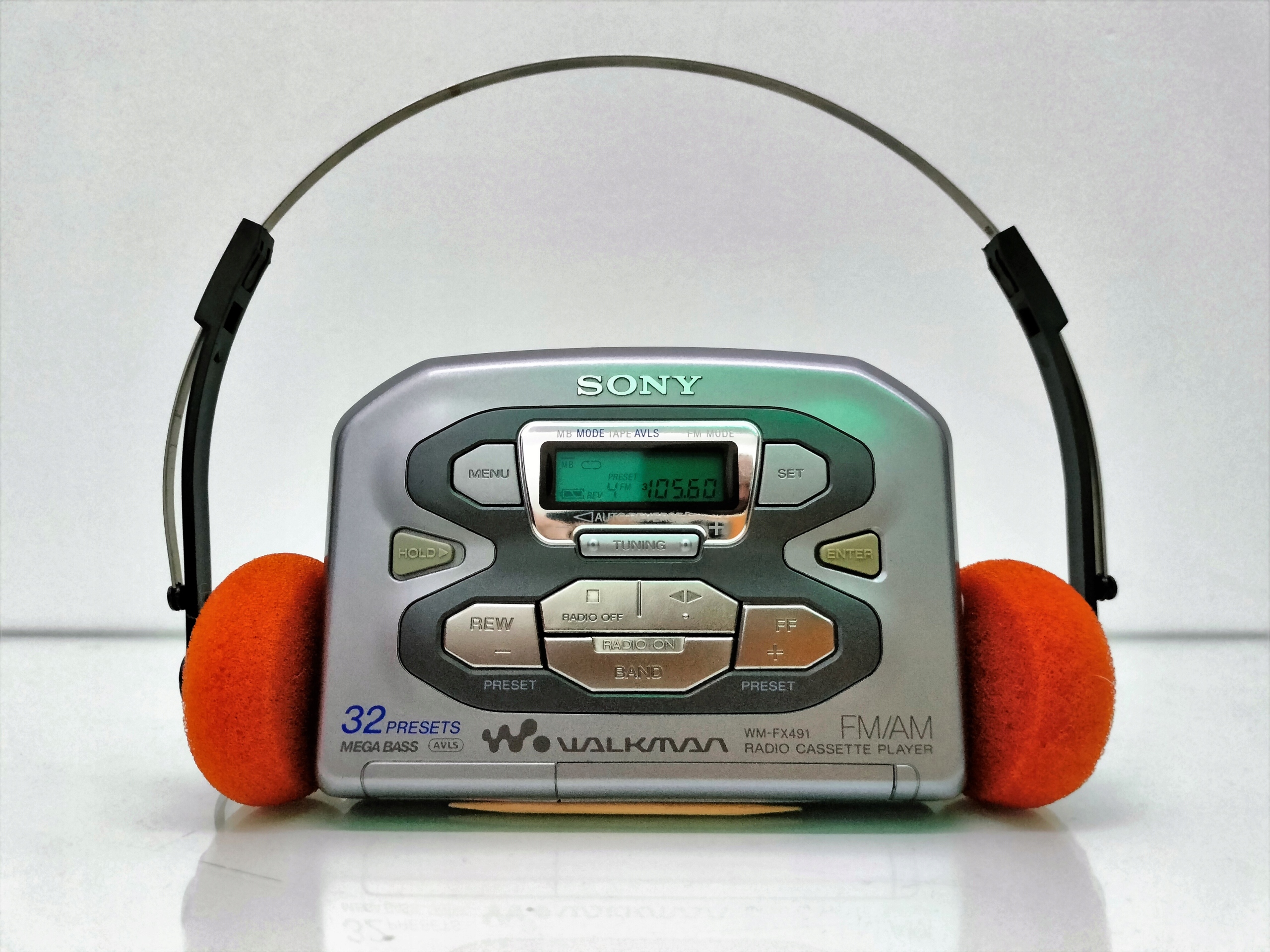 Sony Walkman WM-FX494 TV/AM/FM Portable Cassette Player