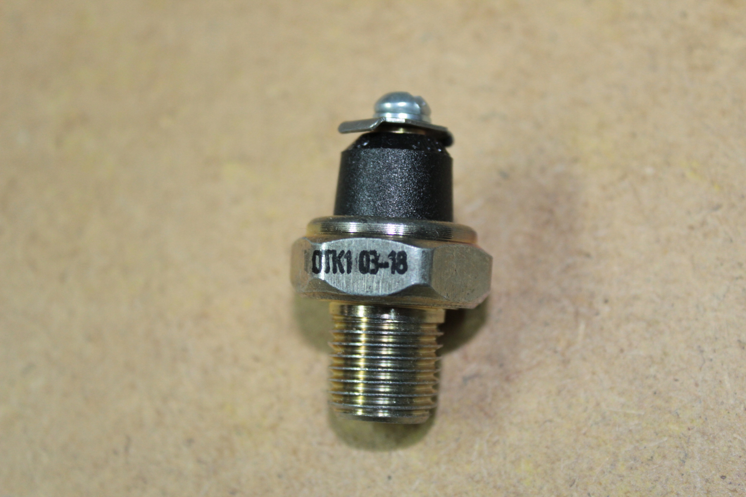 406 23 3829010. 3829). датчик давления масла газ 3302. датчик аварийного давления масла мм111в (под винт) газ. датчик давления масла газ 53 лапочки.