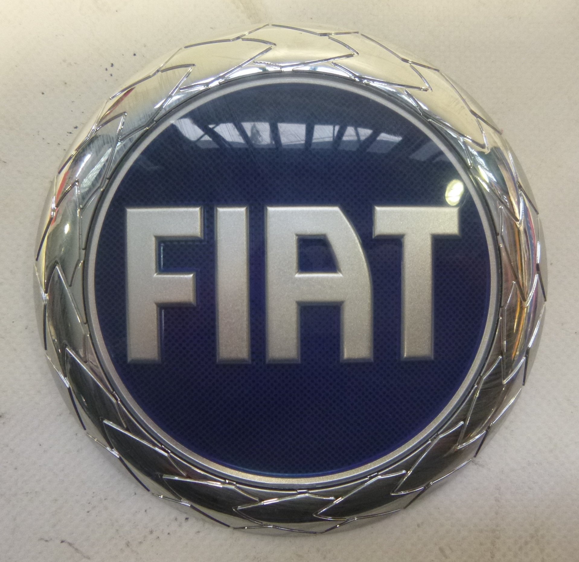 FIAT DUCATO EMBLEMAT LOGO ZNACZEK B632 PRZEDNI