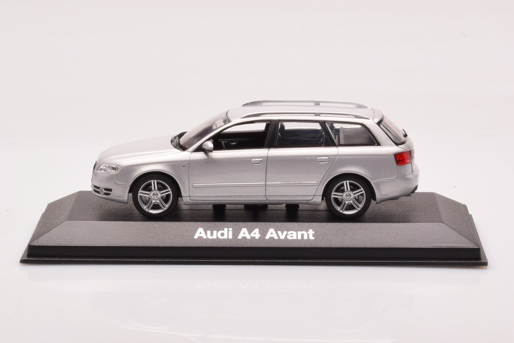 audi avant a4 w kategorii Kolekcje w Oficjalnym Archiwum