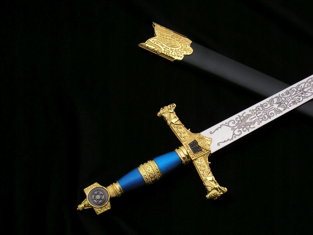 Могучие мечи. Золотой королевский меч. Меч соломона. Меч с украшениями. Меч соломона.