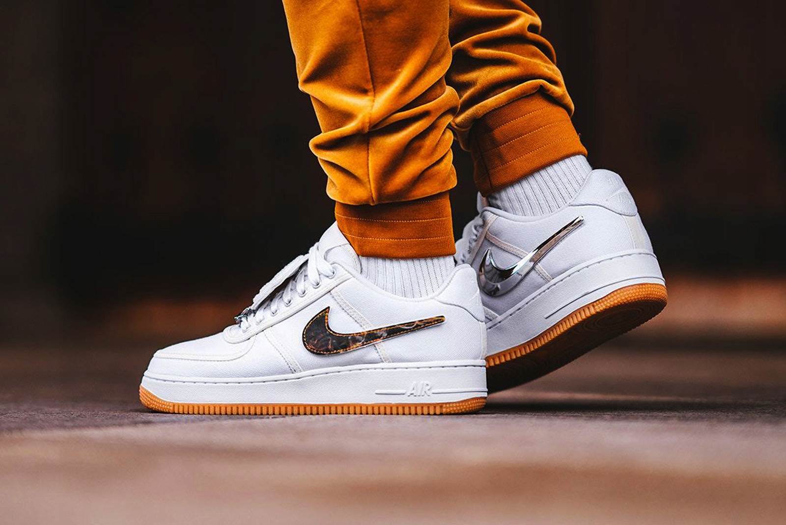 replica travis scott air force 1