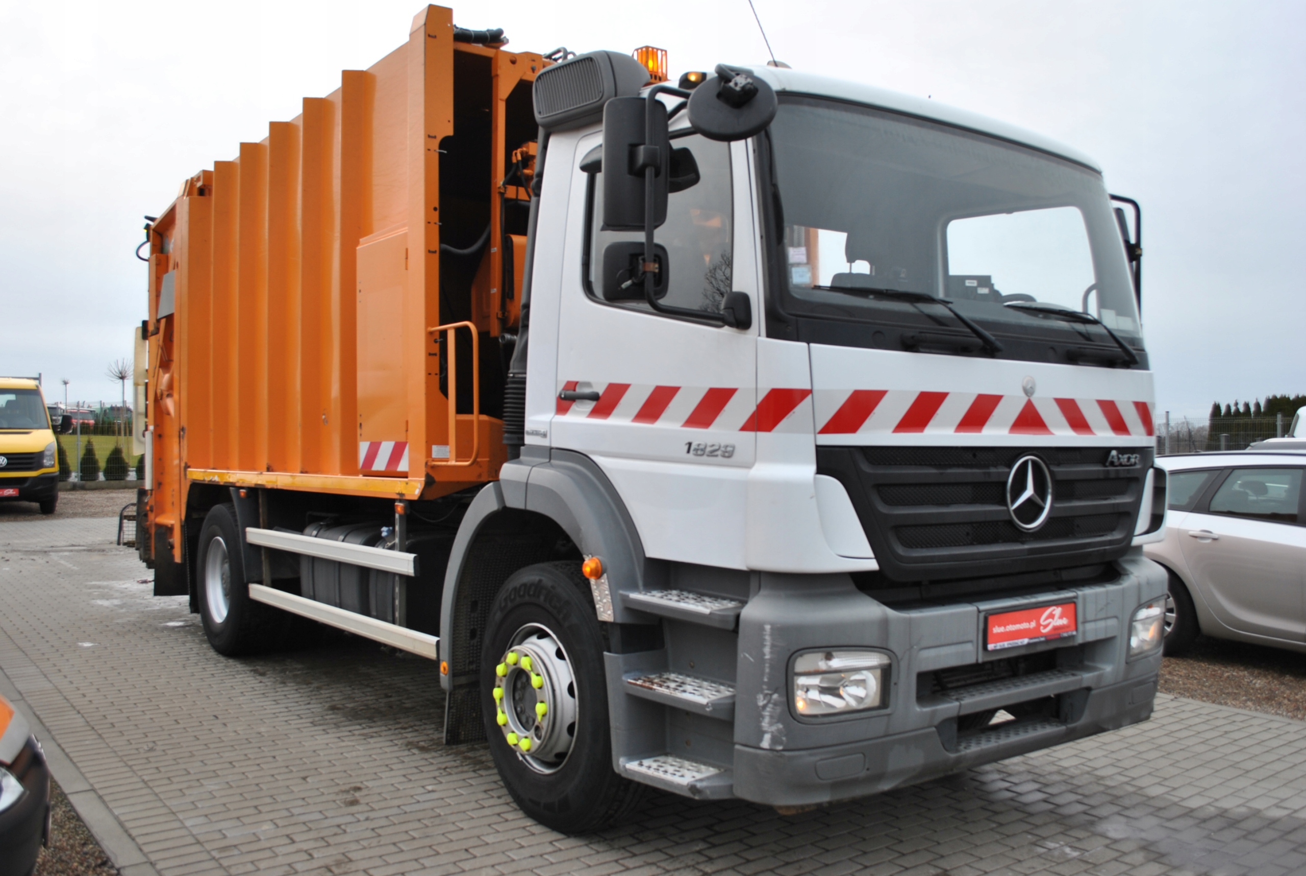 Mercedes Benz Econic 1828