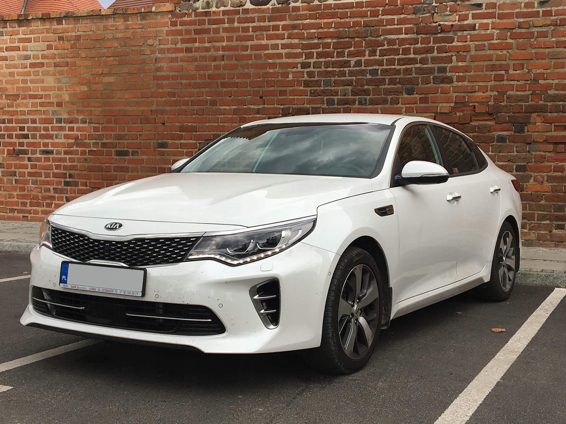 Kia Optima gt line белая
