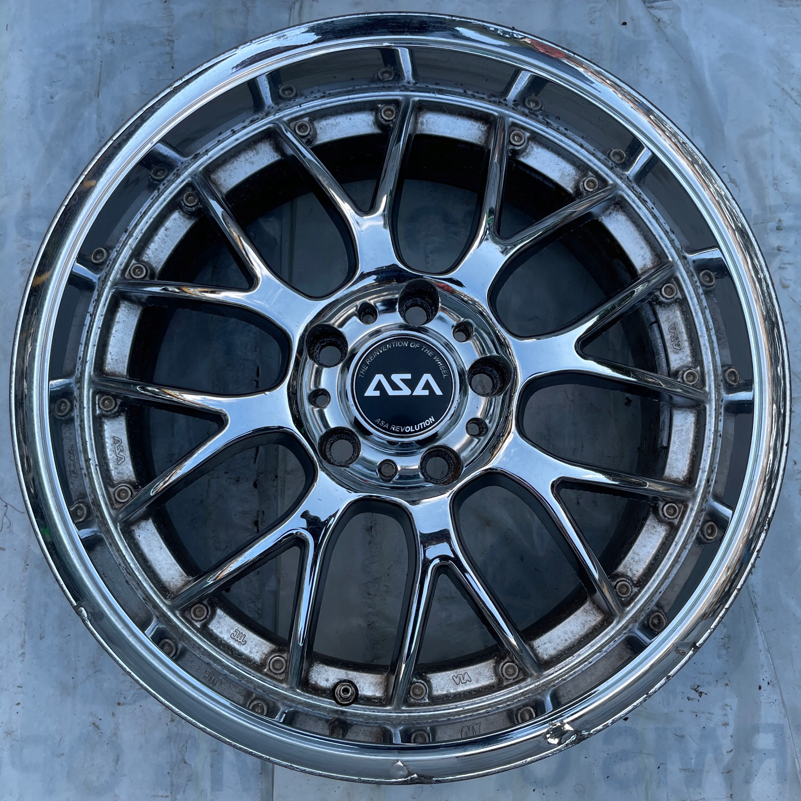 revolution 18 w kategorii Opony i felgi w Oficjalnym