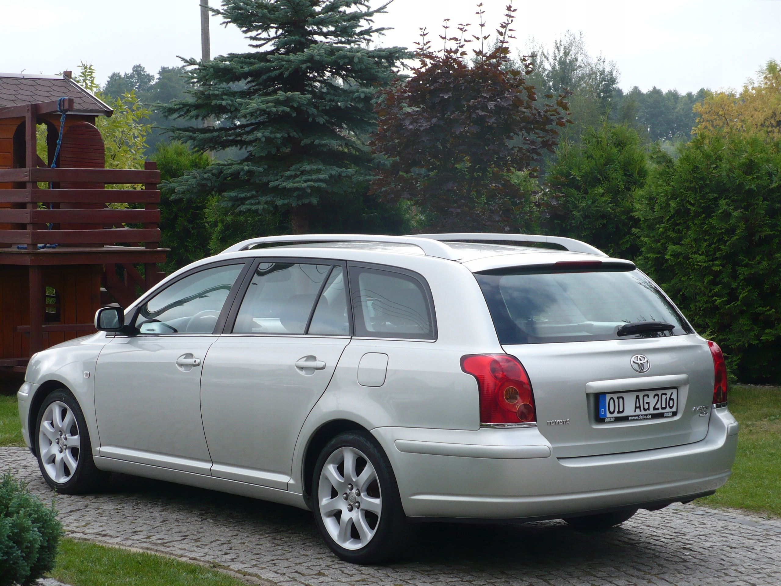 TOYOTA AVENSIS 2.0 BENZYNA *BEZWYPADKOWY* OPŁACONY 7846012977