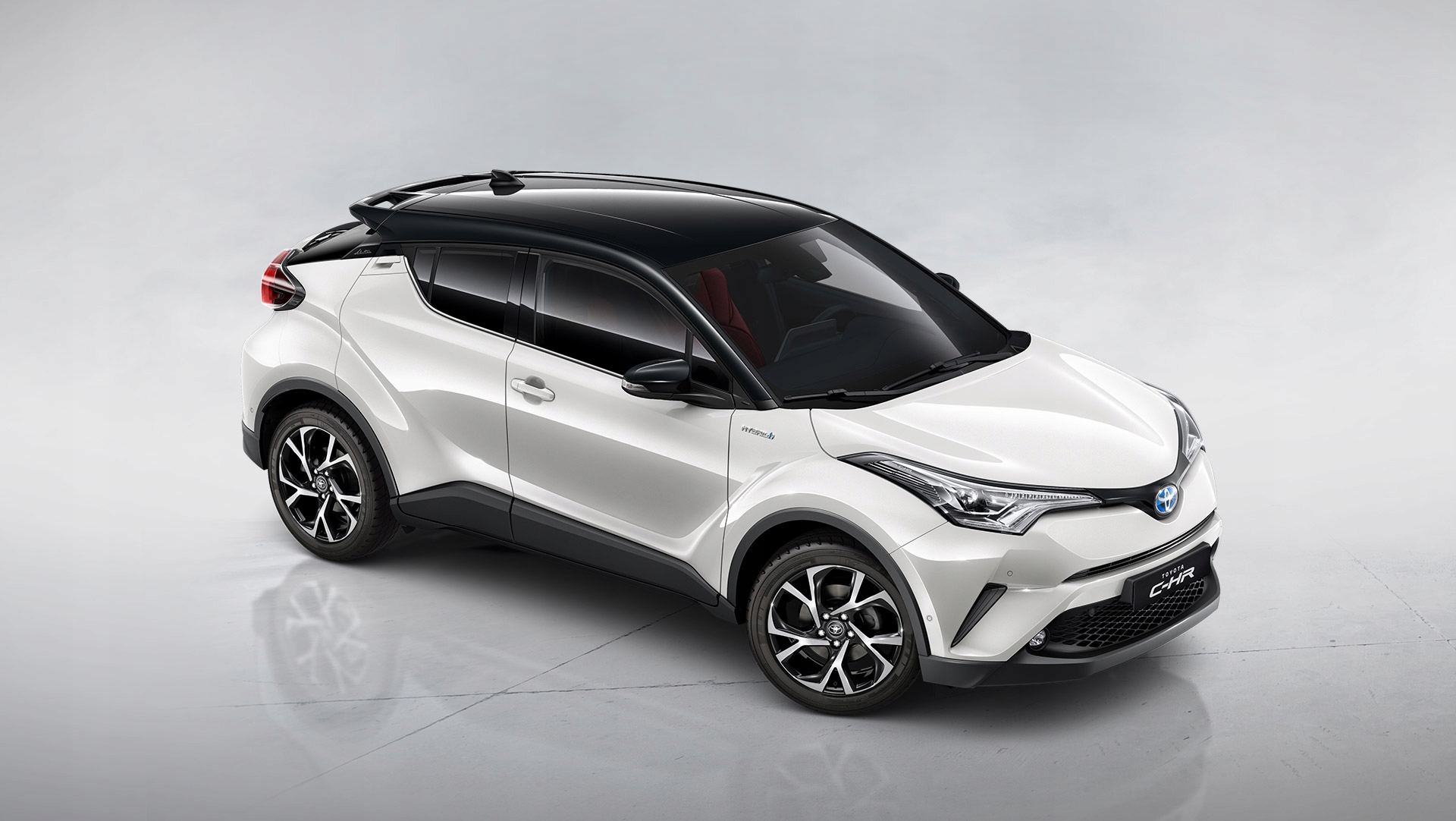 NOWA Toyota CHR 1.8 Hybryda wersja Selection 2019