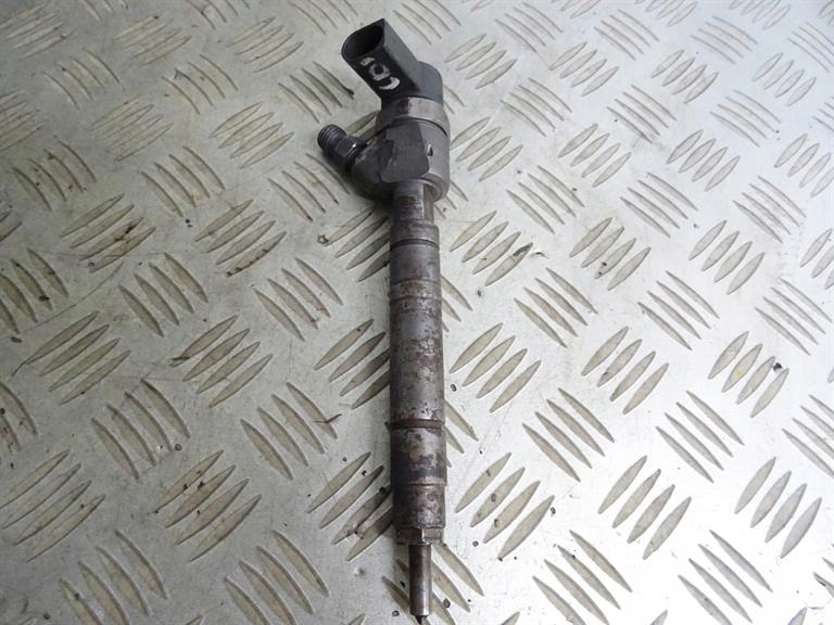 Купит форсунки на вито 638. 2 cdi. Форсунка мерседес вито 2. Форсунка стеклоомівателя vito 638. Предохранитель форсунки вито 638.